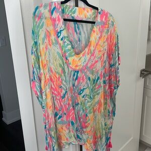 Lilly Pulitzer colorful swim coverup! Size L/XL